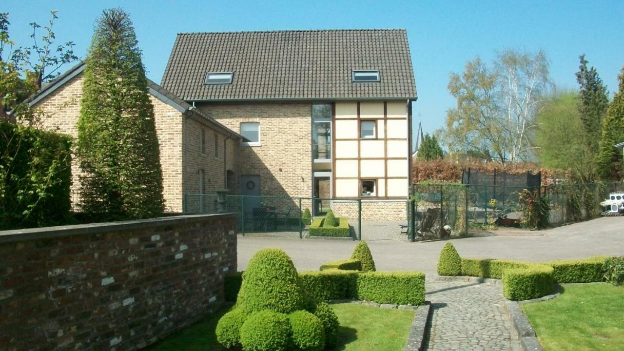 'Tmaelhof Villa Вурен Екстериор снимка